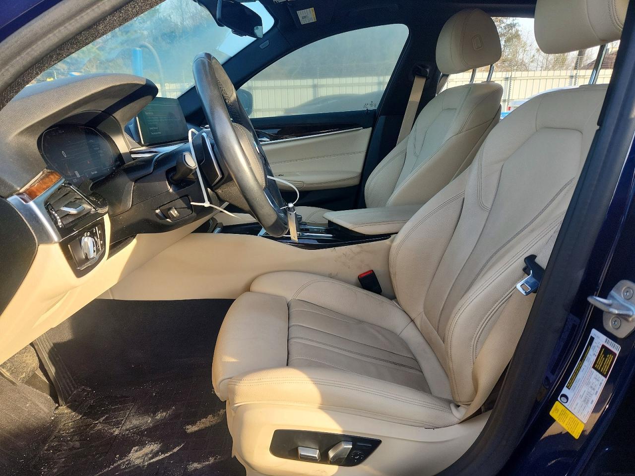 2020 BMW 530 I - zdjęcie 7