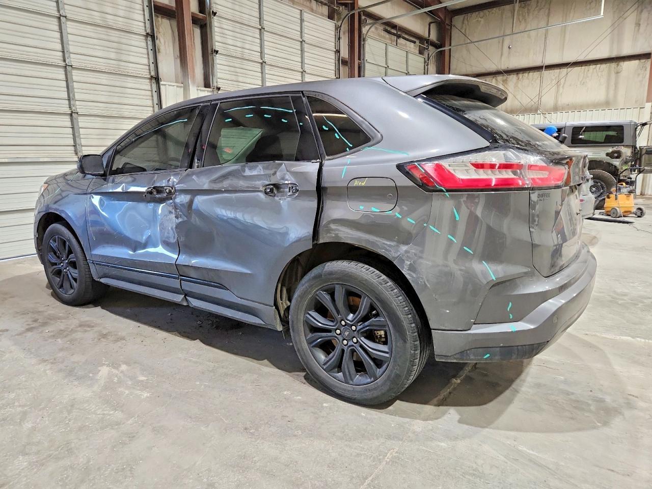 2023 Ford Edge Se - zdjęcie 2