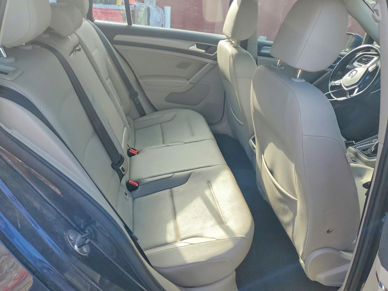 2015 Volkswagen Golf Sportwagen Tdi S - zdjęcie 10