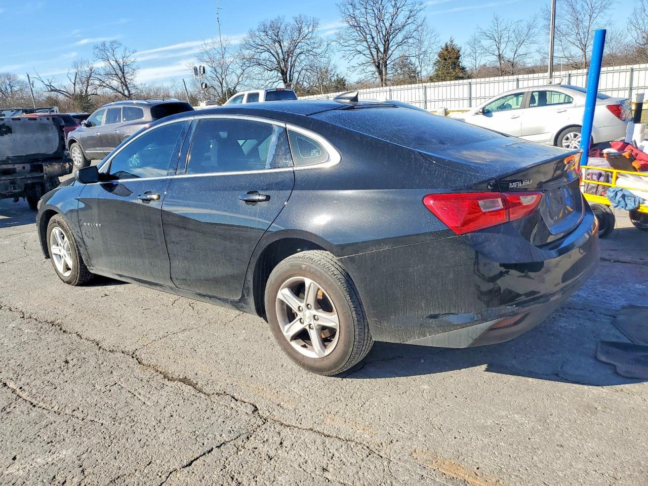 2020 Chevrolet Malibu Ls - zdjęcie 2