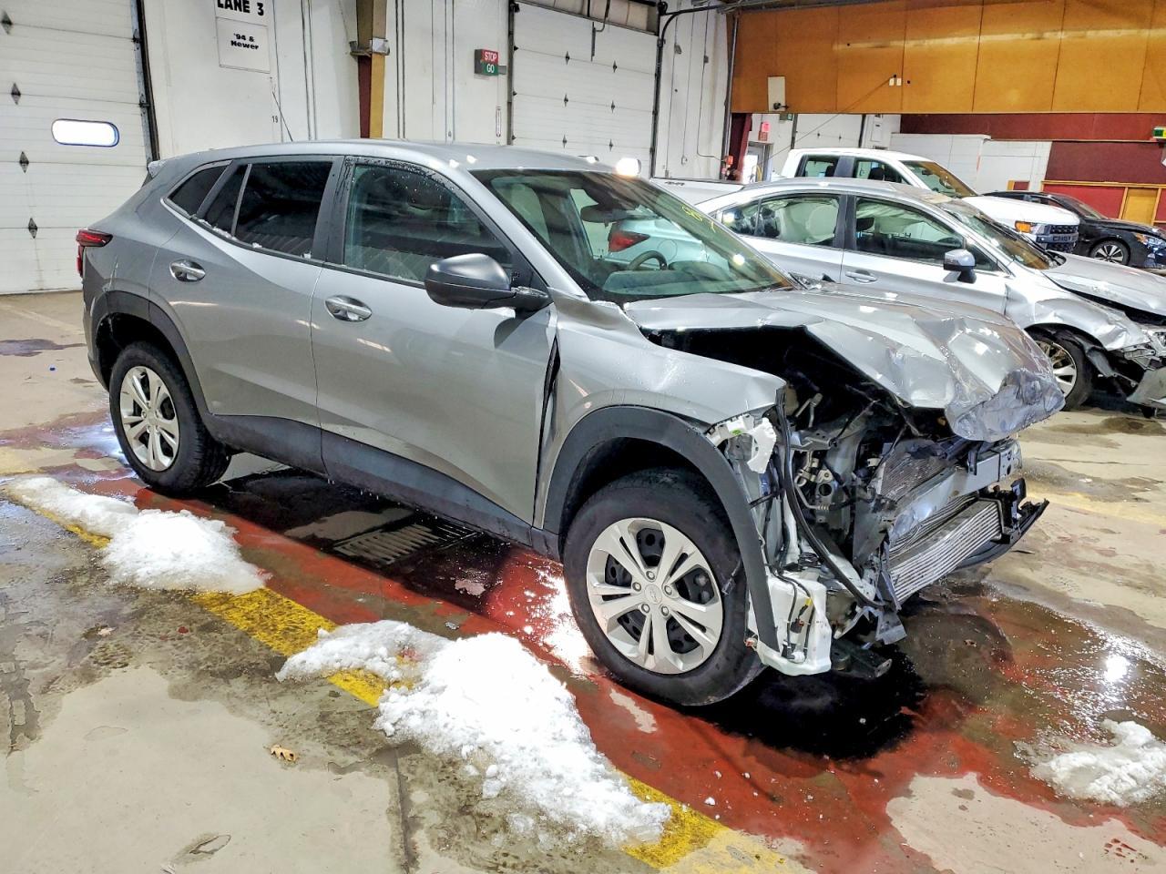 2024 Chevrolet Trax Ls - zdjęcie 4