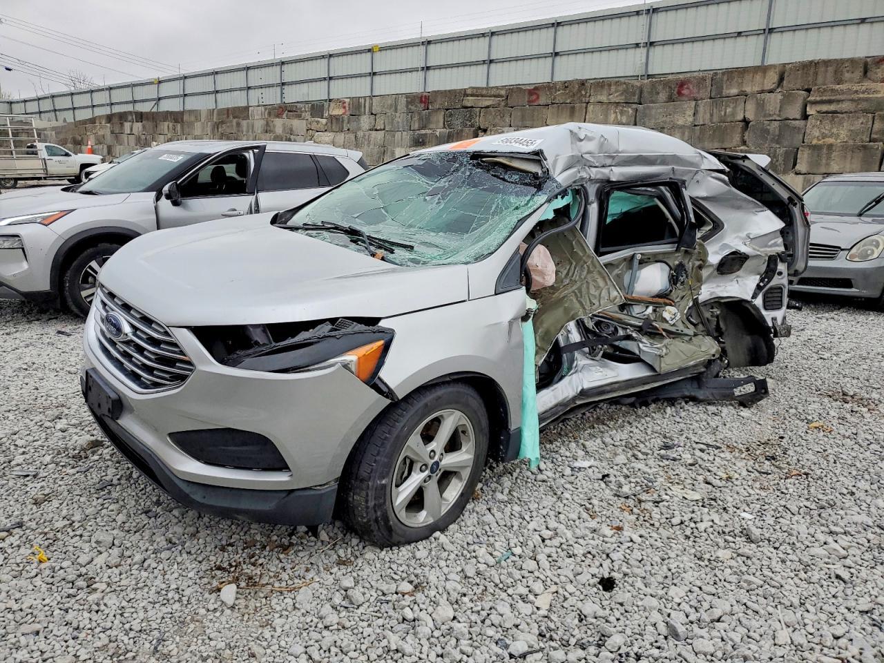 2019 Ford Edge Se - zdjęcie główne
