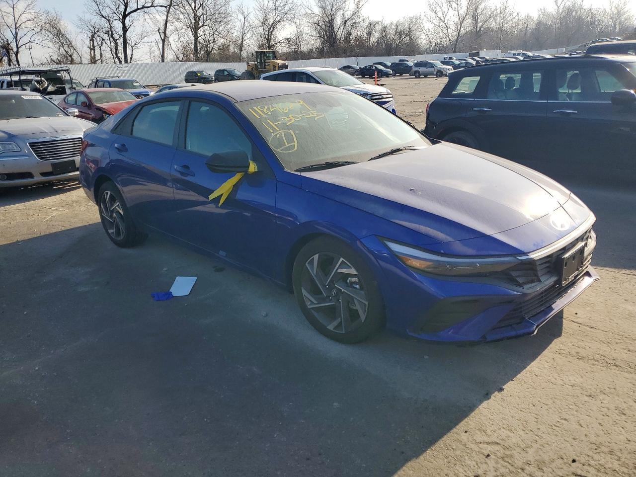 2025 Hyundai Elantra Sel Sport - zdjęcie 4