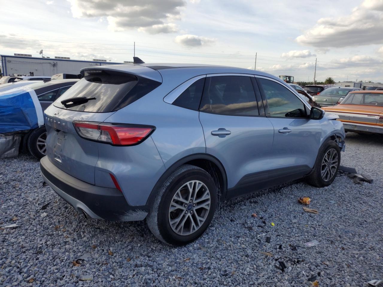 2022 Ford Escape Sel - zdjęcie 3