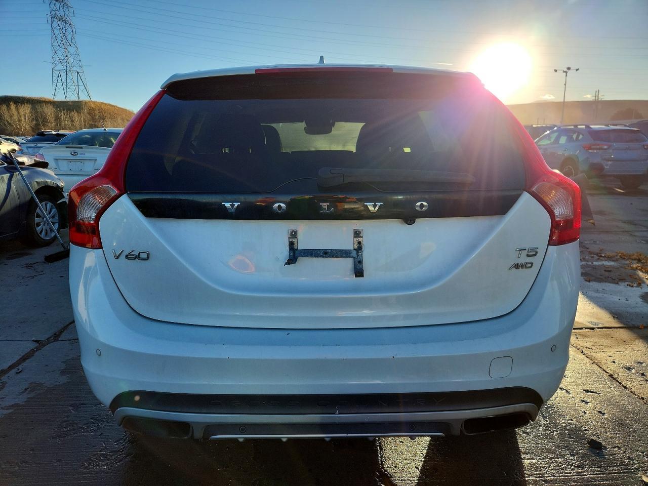 2015 Volvo V60 Cross Country Platinum - zdjęcie 6