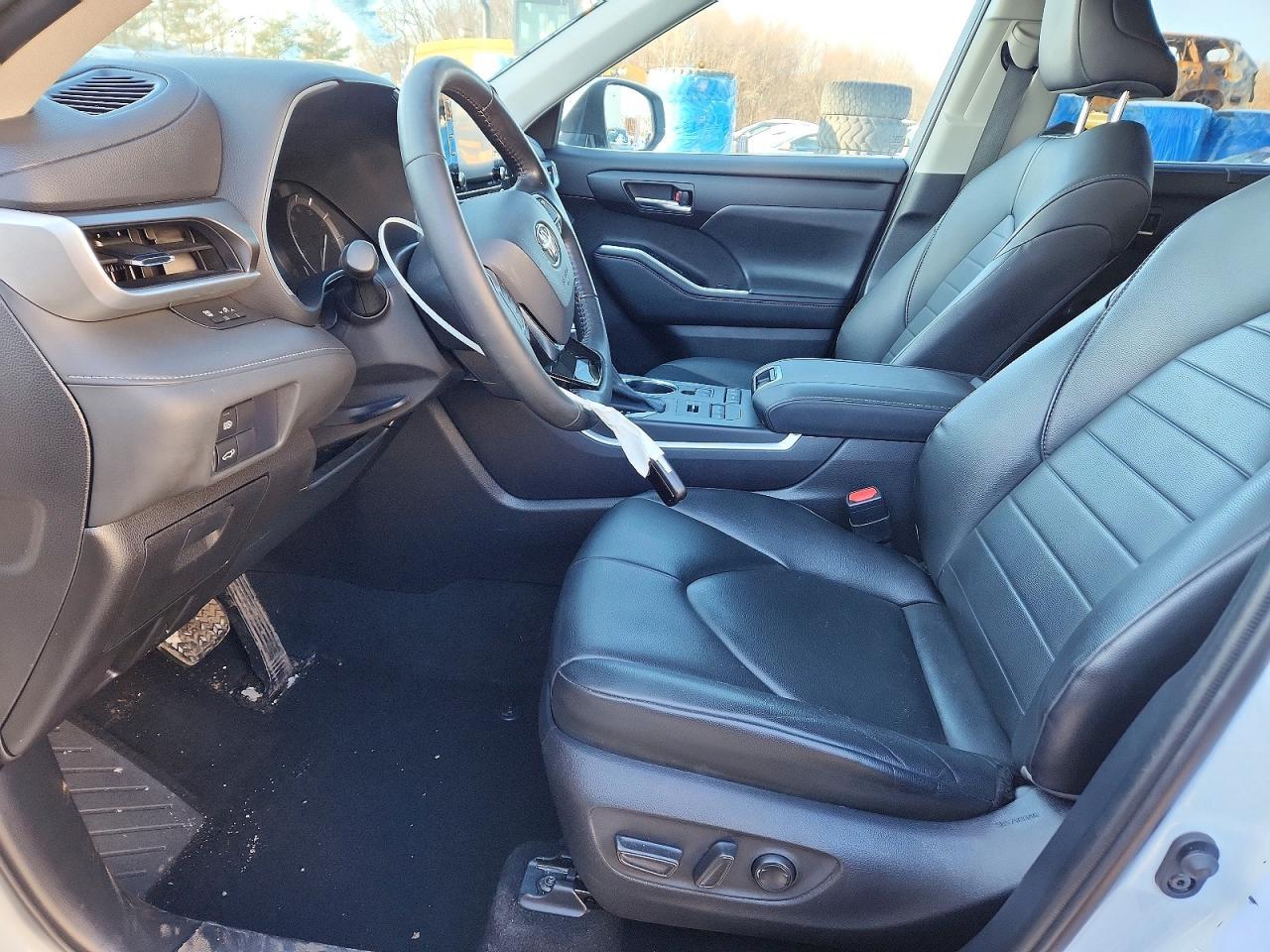2023 Toyota Highlander Platinum - zdjęcie 7