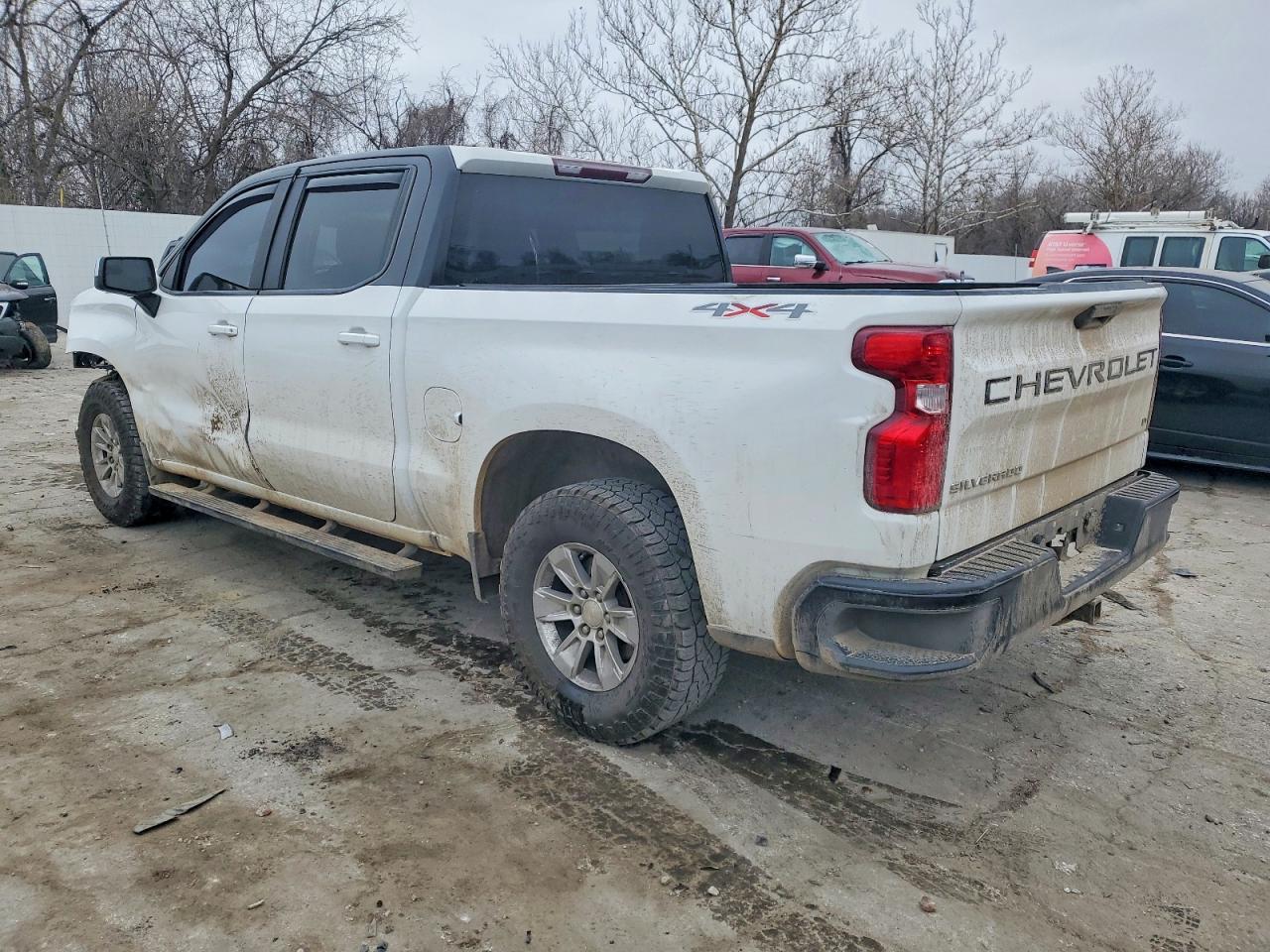 2020 Chevrolet Silverado K1500 Lt - zdjęcie 2