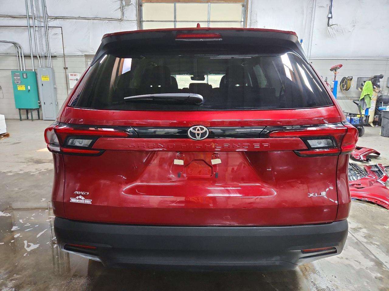 2025 Toyota Grand Highlander Le - zdjęcie 6