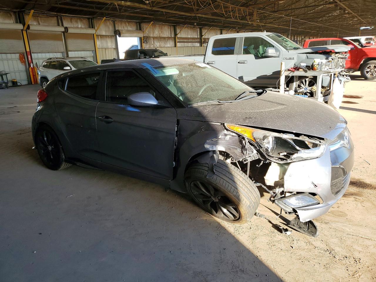 2015 Hyundai Veloster - zdjęcie 4