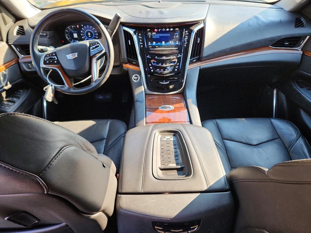 2016 Cadillac Escalade Luxury - zdjęcie 8