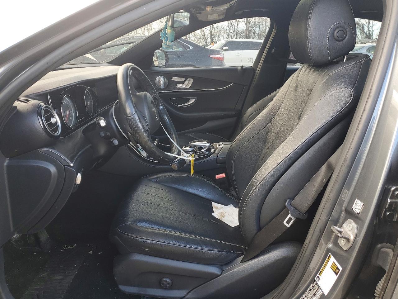 2017 Mercedes-Benz E 300 4Matic - zdjęcie 7