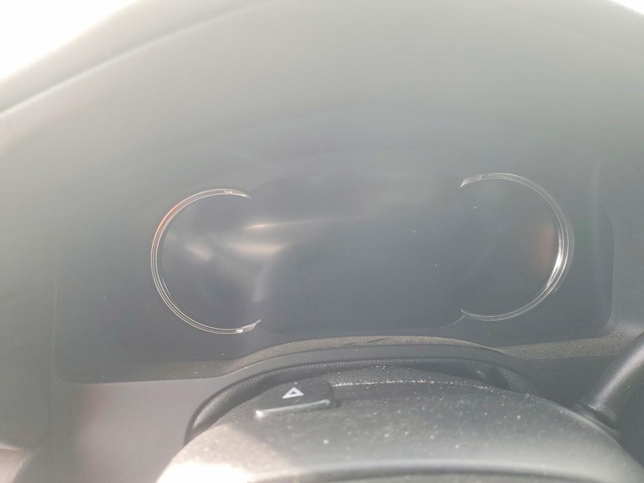 2017 Cadillac Escalade Luxury - zdjęcie 9