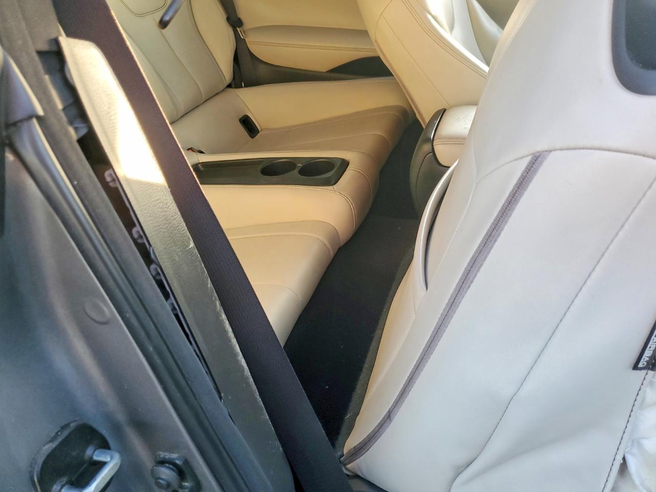 2017 Infiniti Q60 - zdjęcie 10