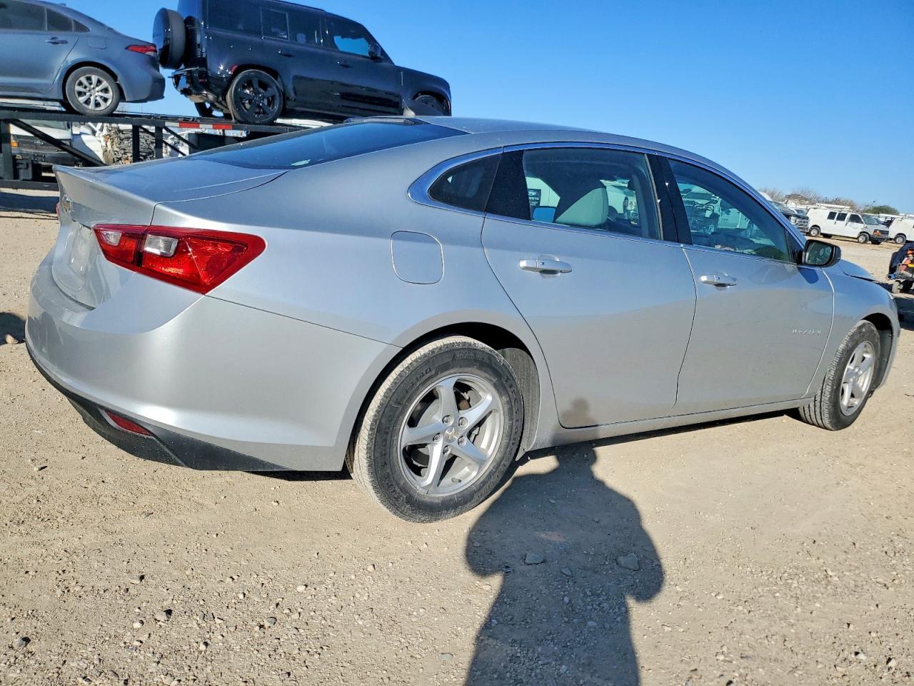 2017 Chevrolet Malibu Ls - zdjęcie 3