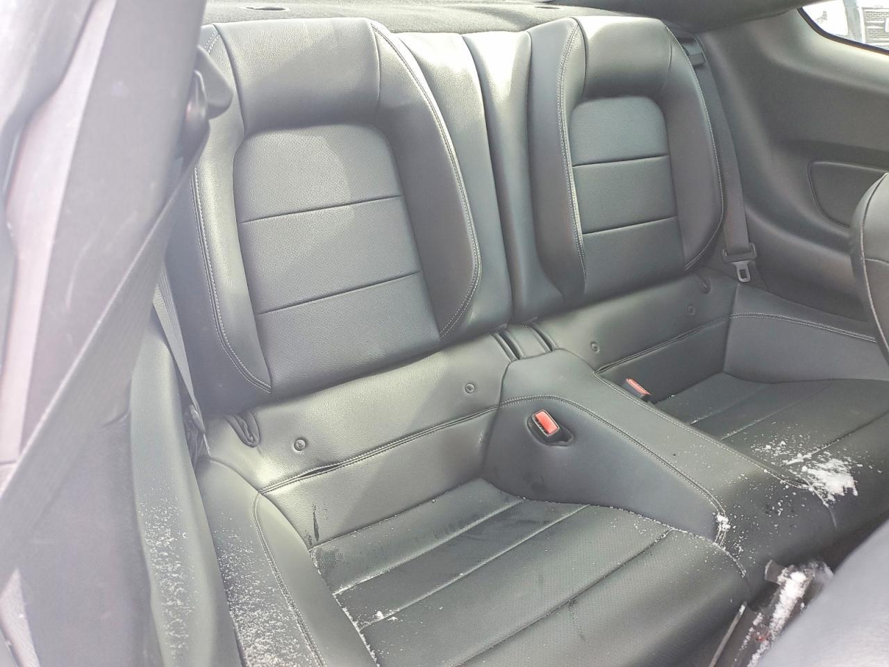 2016 Ford Mustang - zdjęcie 10