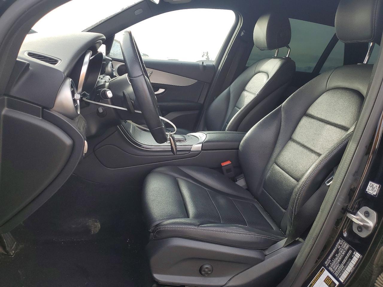 2022 Mercedes Benz Glc - zdjęcie 7