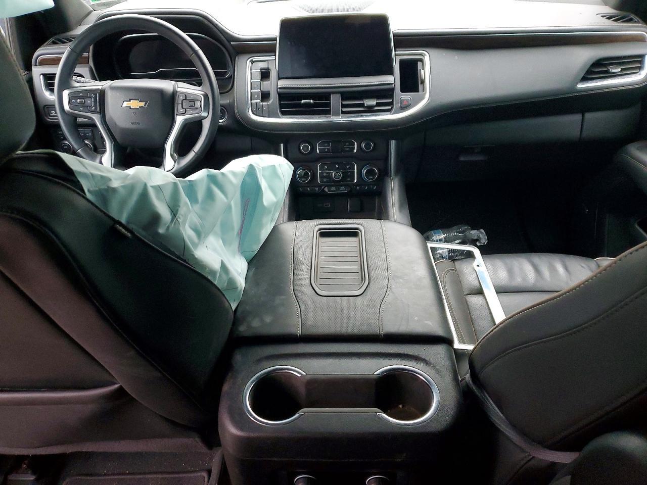 2024 Chevrolet Suburban K1500 Premier - zdjęcie 8