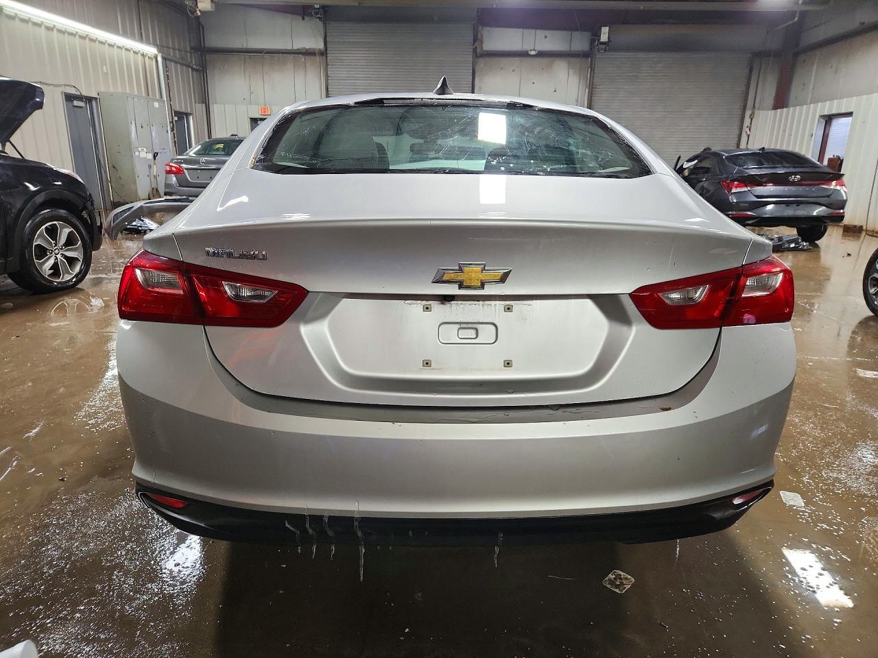 2017 Chevrolet Malibu Ls - zdjęcie 6