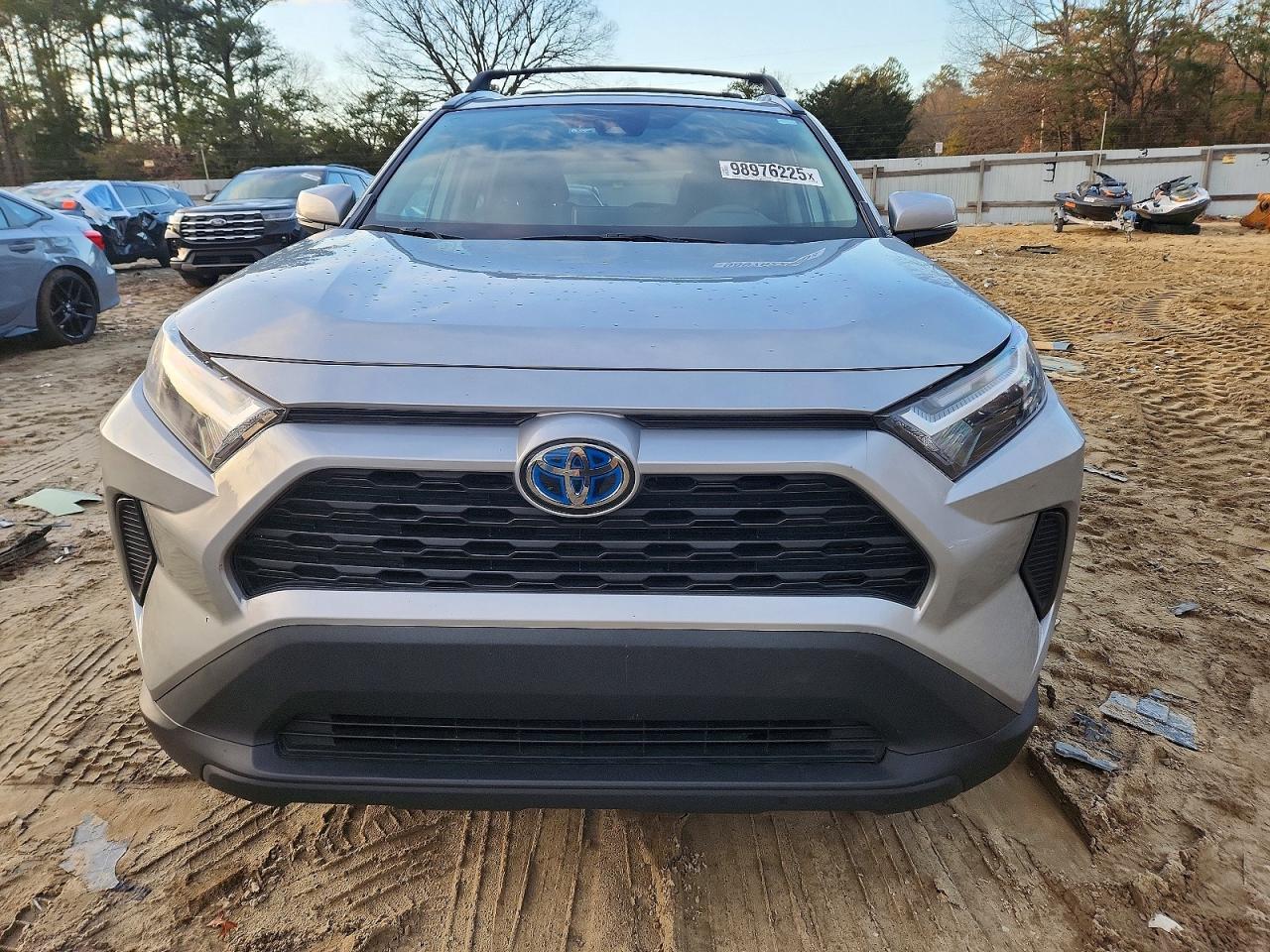 2024 Toyota Rav4 Xle - zdjęcie 5