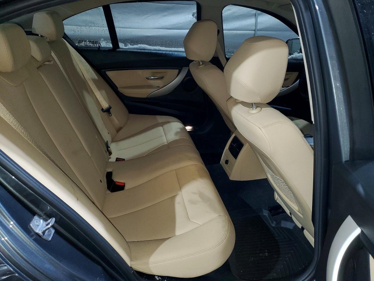 2018 BMW 320 Xi - zdjęcie 10