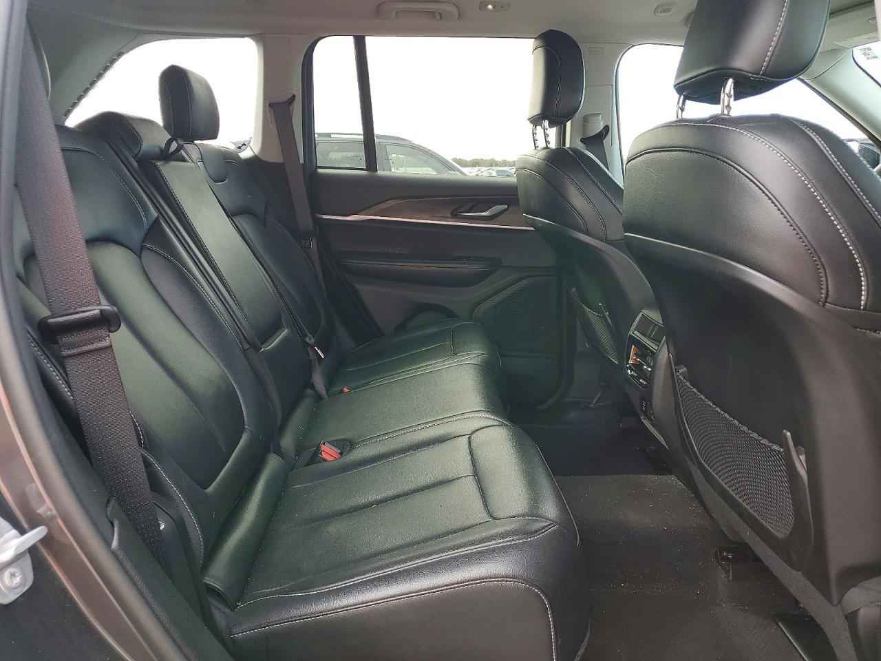 2023 Jeep Grand Cherokee Limited - zdjęcie 11