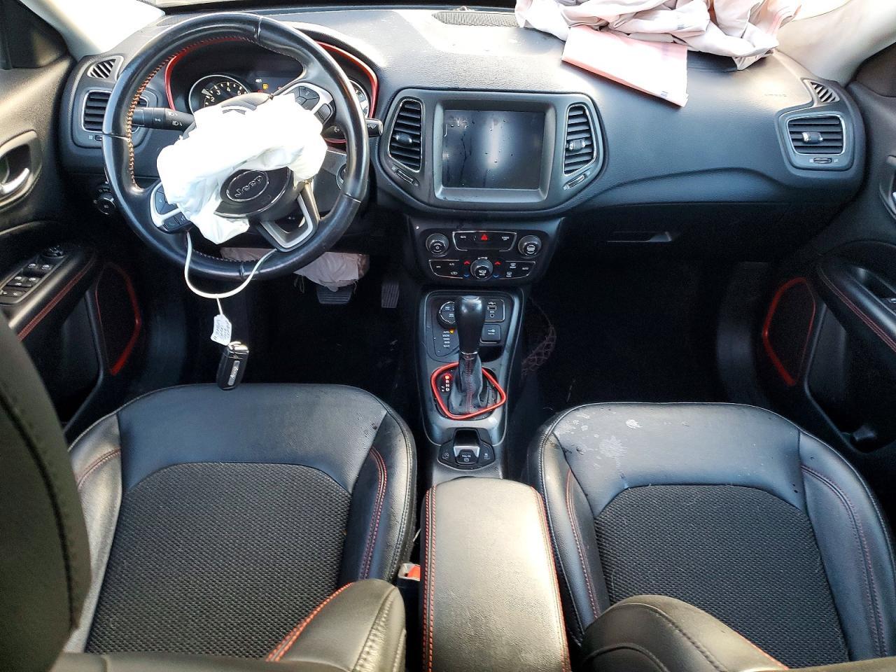 2020 Jeep Compass Trailhawk - zdjęcie 8