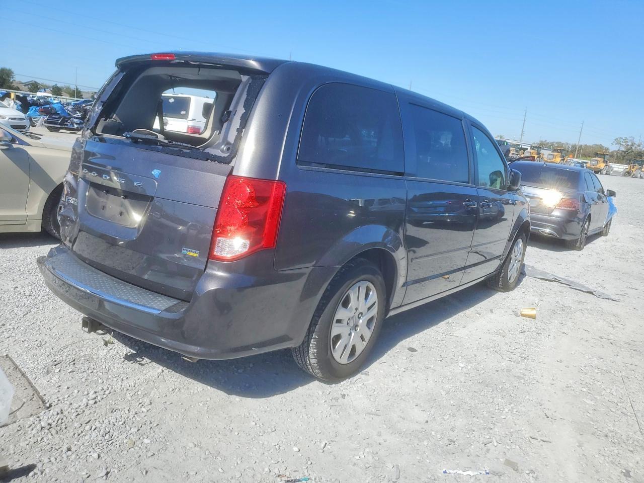 2017 Dodge Grand Caravan Se - zdjęcie 3