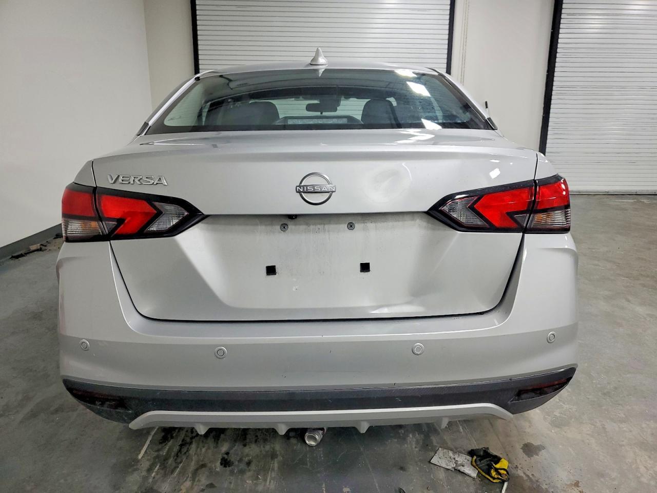 2025 Nissan Versa Sv - zdjęcie 6