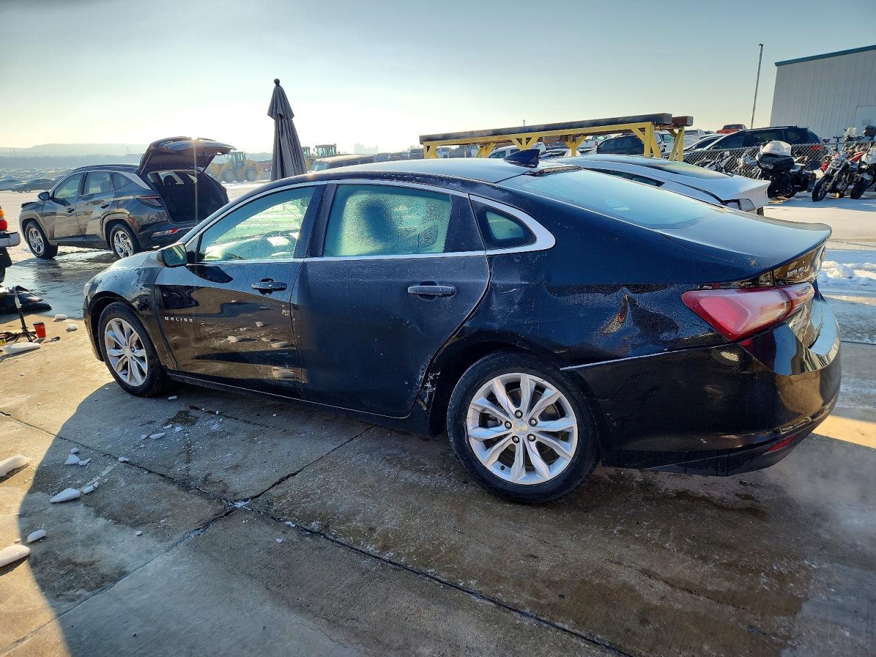 2020 Chevrolet Malibu Lt - zdjęcie 2