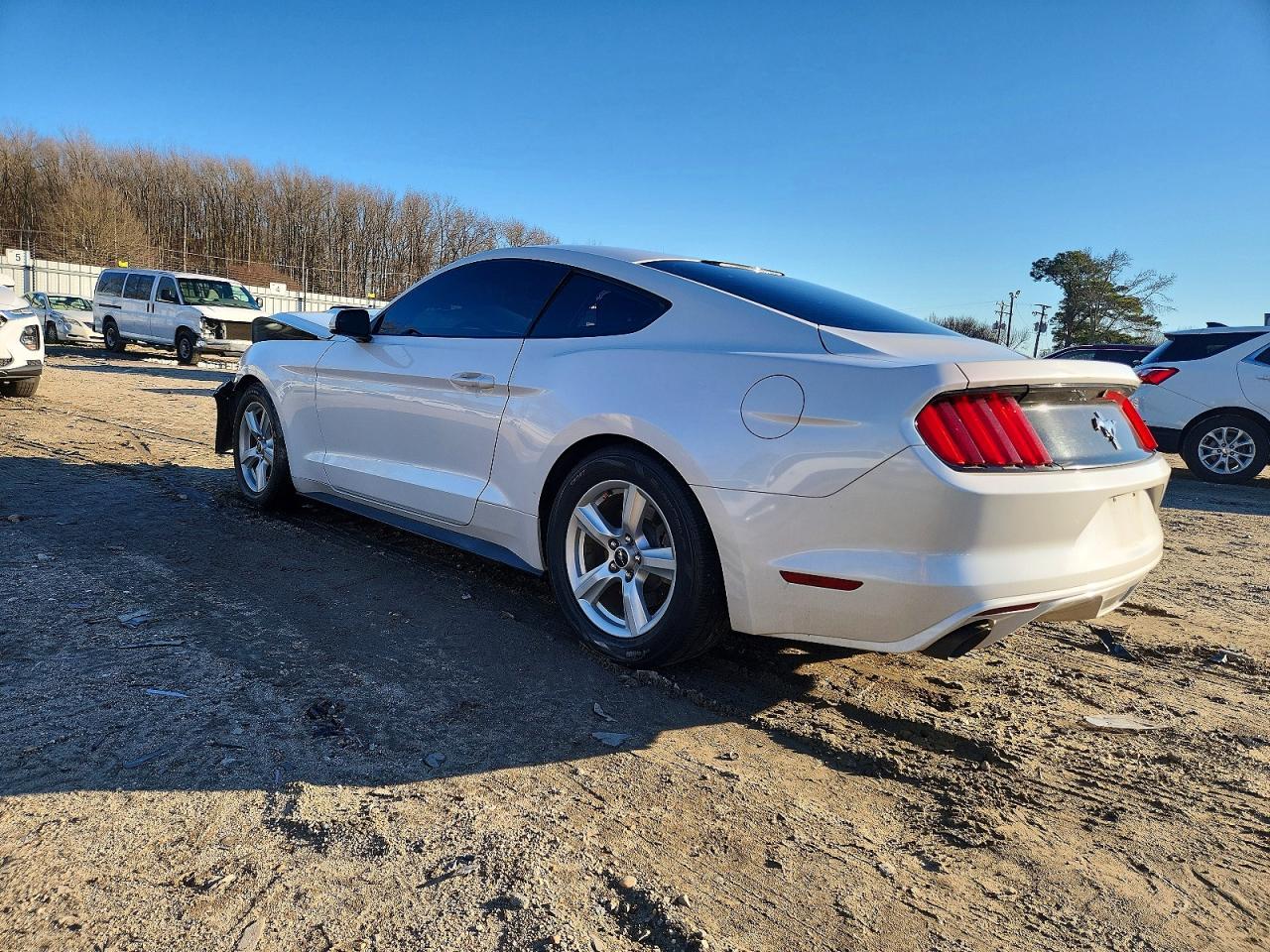 2017 Ford Mustang - zdjęcie 2