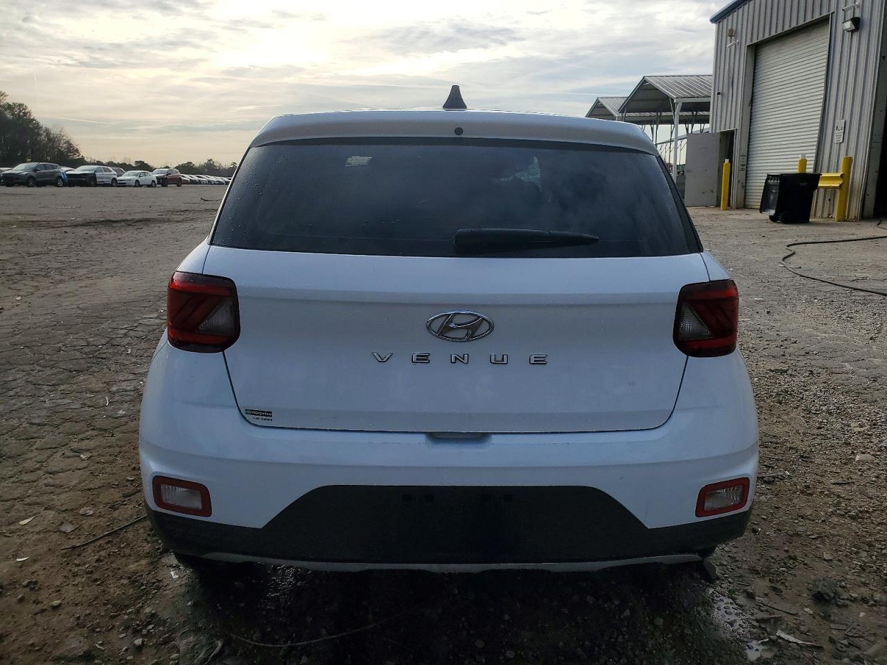 2021 Hyundai Venue Se - zdjęcie 6