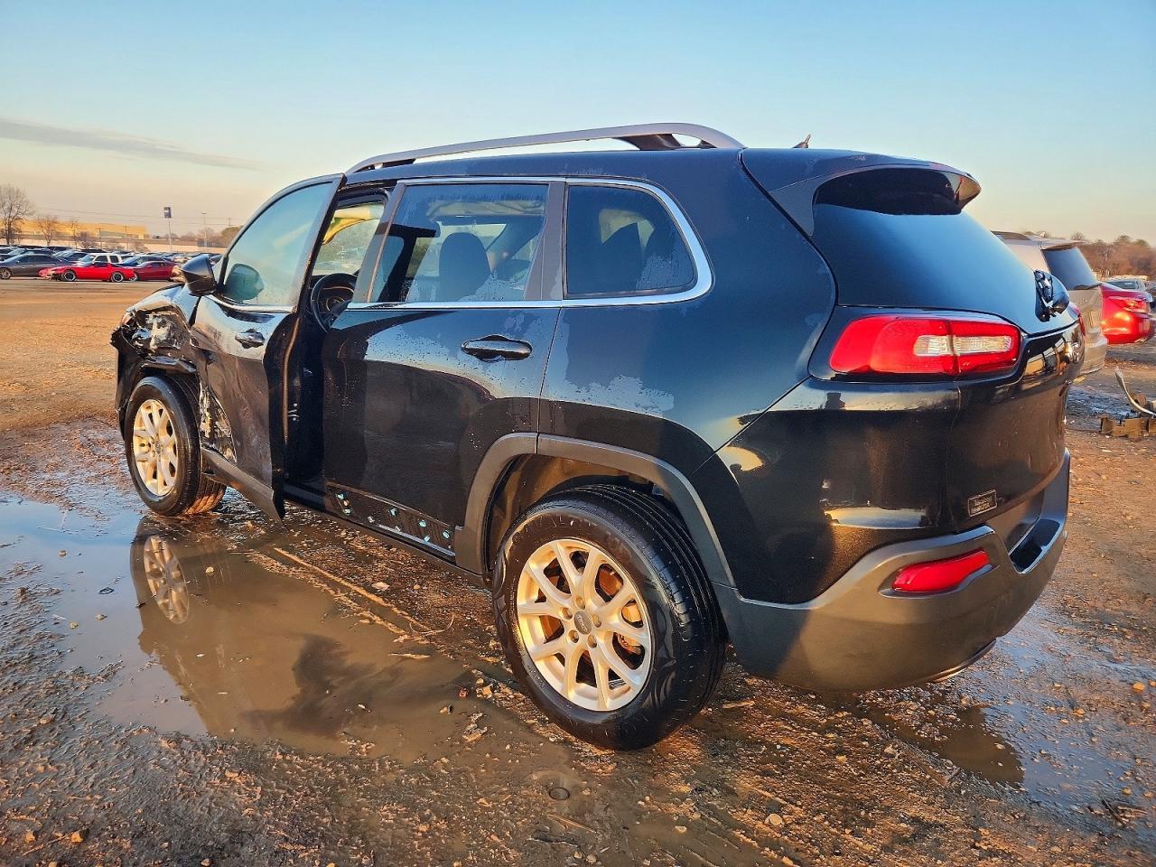 2015 Jeep Cherokee Latitude - zdjęcie 2