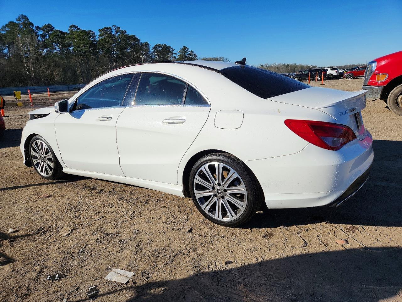 2019 Mercedes-Benz Cla - zdjęcie 2