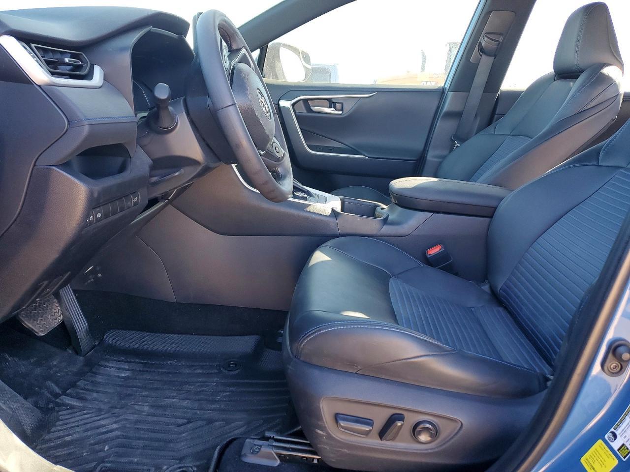 2025 Toyota Rav4 Xse - zdjęcie 7