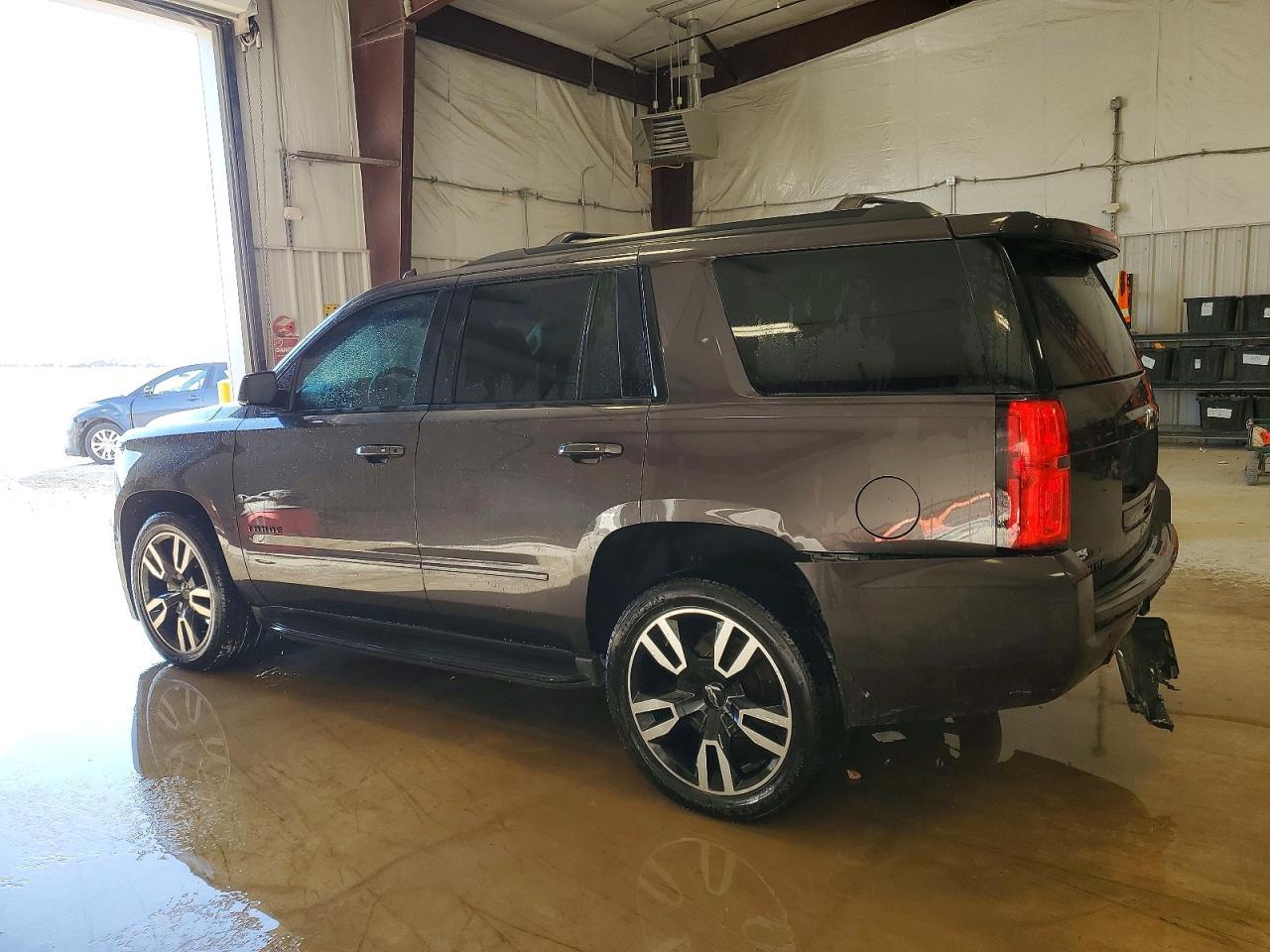 2018 Chevrolet Tahoe C1500 Premier - zdjęcie 2
