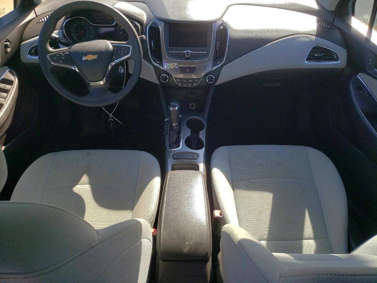 2019 Chevrolet Cruze Lt - zdjęcie 8