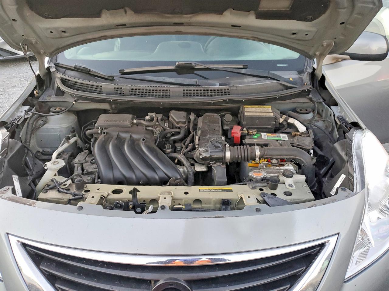 2014 Nissan Versa S - zdjęcie 11