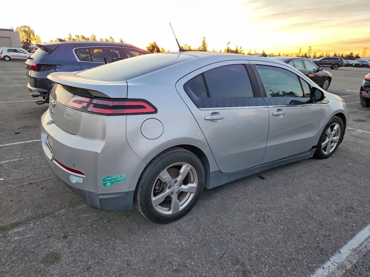 2013 Chevrolet Volt - zdjęcie 3