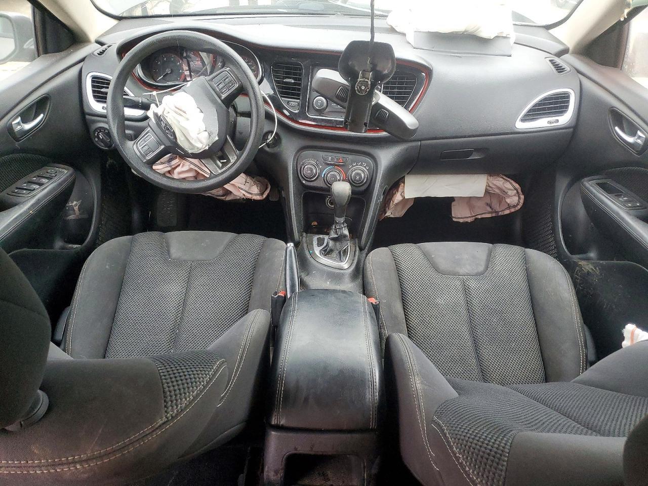 2016 Dodge Dart Sxt - zdjęcie 8