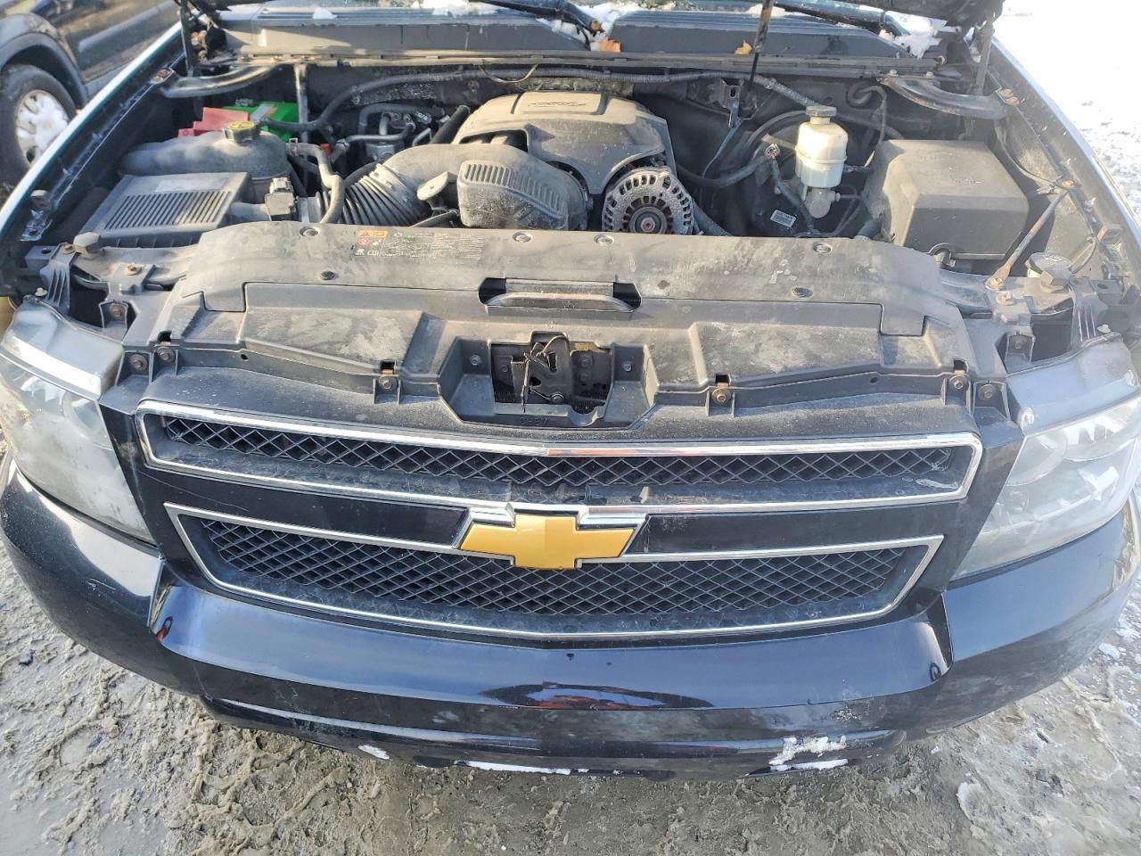 2013 Chevrolet Suburban K1500 Lt - zdjęcie 12