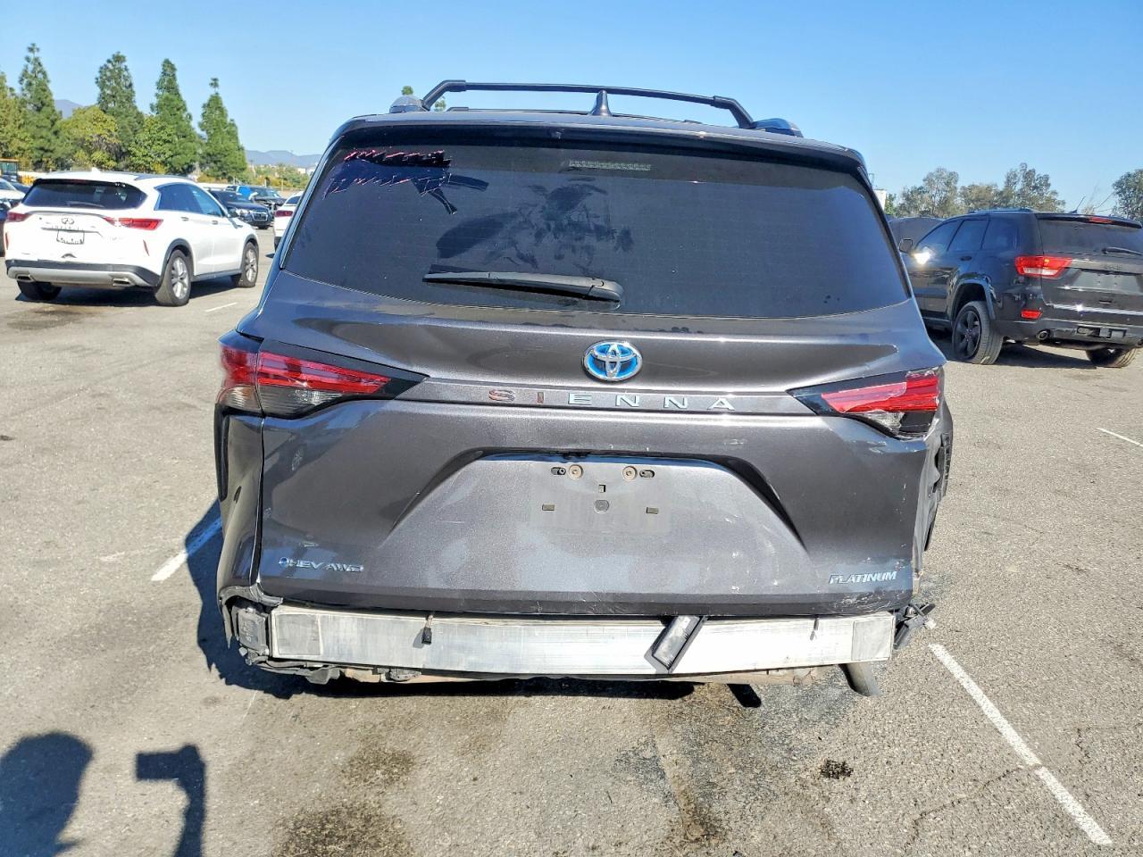 2025 Toyota Sienna Limited - zdjęcie 6