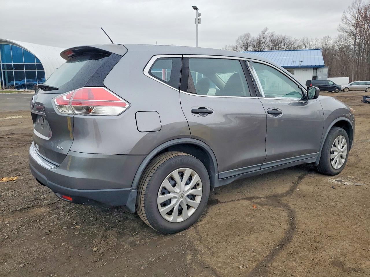 2016 Nissan Rogue S - zdjęcie 3