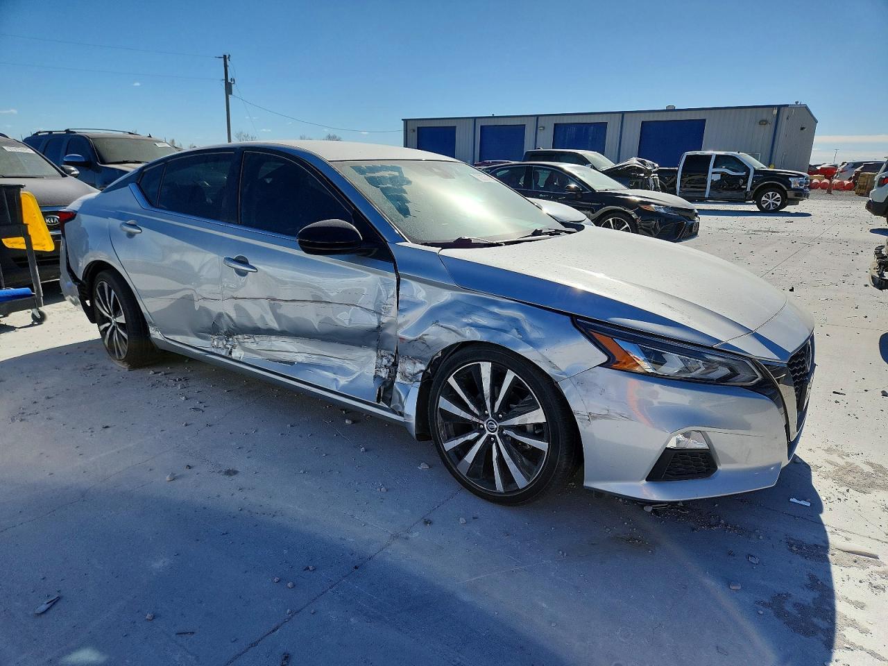 2022 Nissan Altima Sr - zdjęcie 4