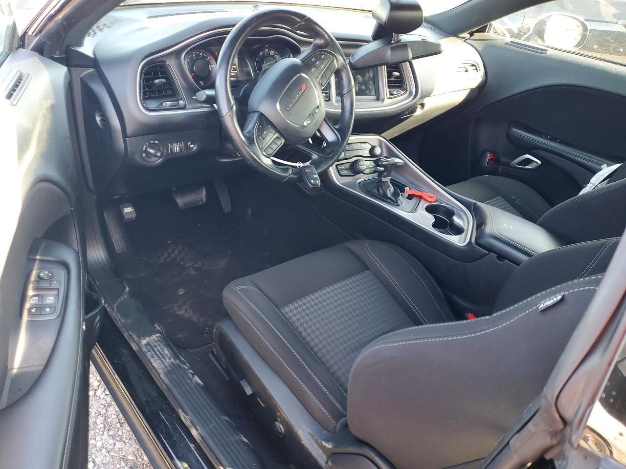 2022 Dodge Challenger Sxt - zdjęcie 8