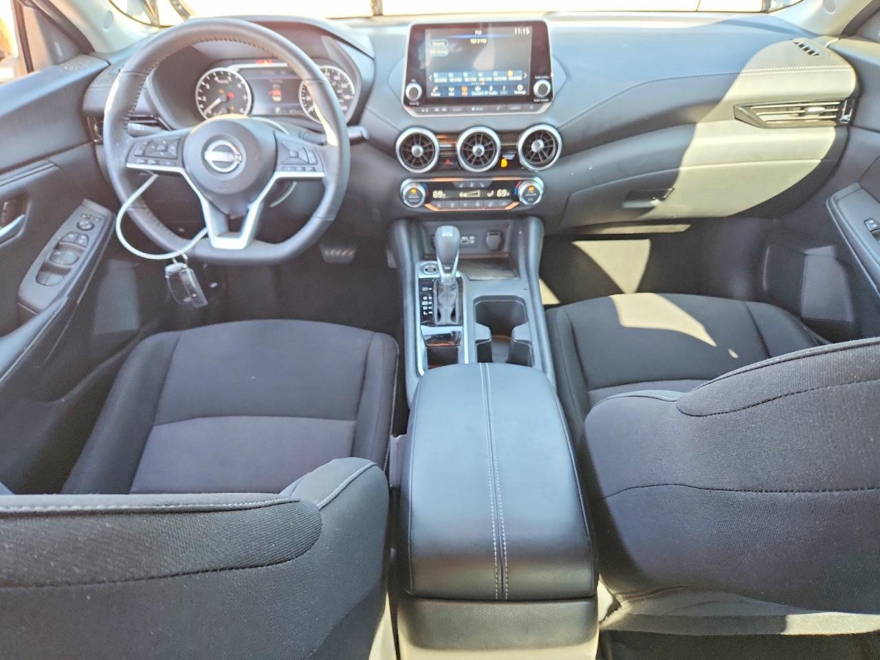 2025 Nissan Sentra Sv - zdjęcie 8