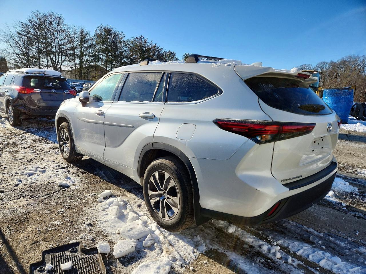 2023 Toyota Highlander Platinum - zdjęcie 2