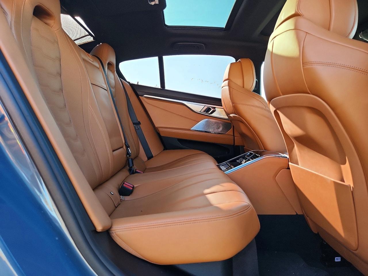 2021 BMW M850Xi - zdjęcie 10
