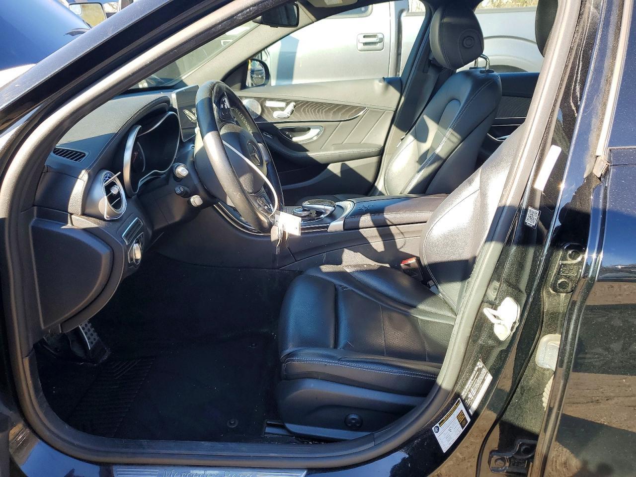 2016 Mercedes-Benz C 300 - zdjęcie 7