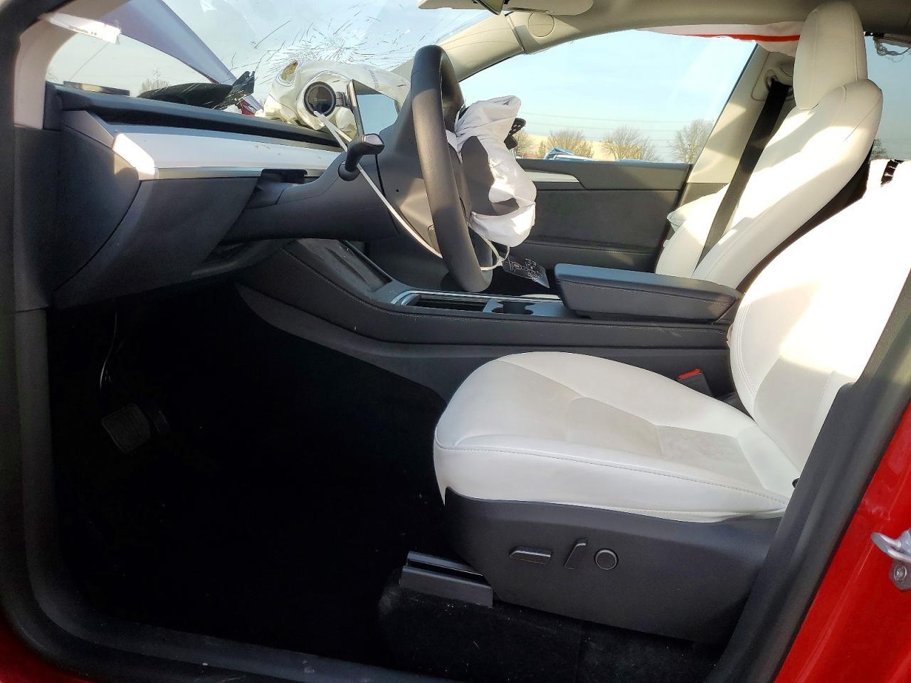 2023 Tesla Model Y - zdjęcie 7