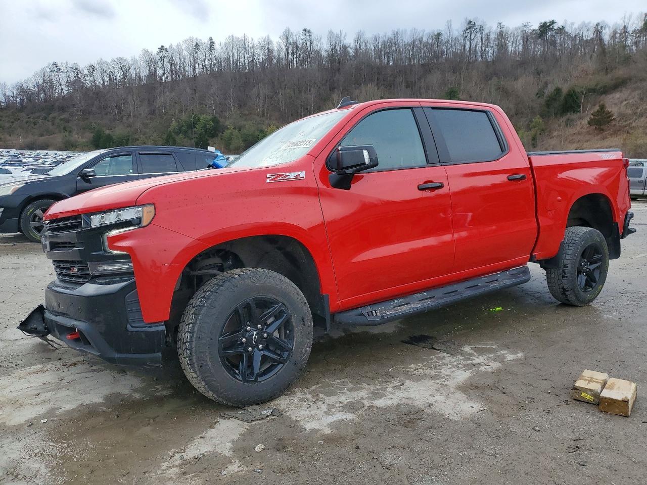 2020 Chevrolet Silverado K1500 Lt Trail Boss - zdjęcie główne